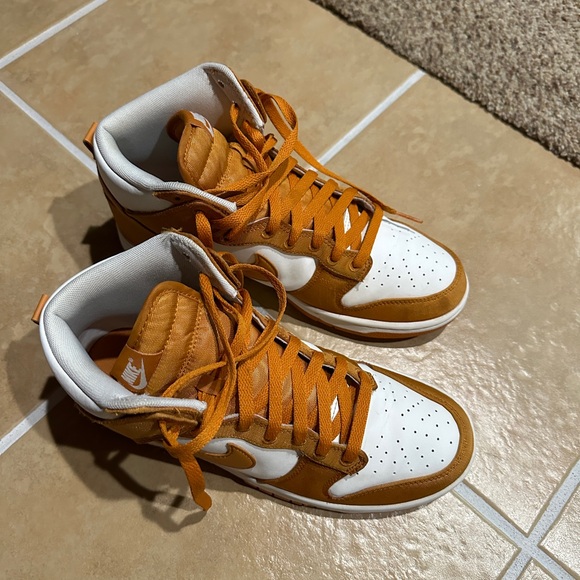 Nike Dunk High Retro SE - Picture 2 of 2